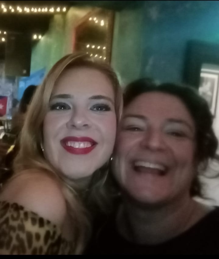 Rebecca Schwarz and singer Ray Hart